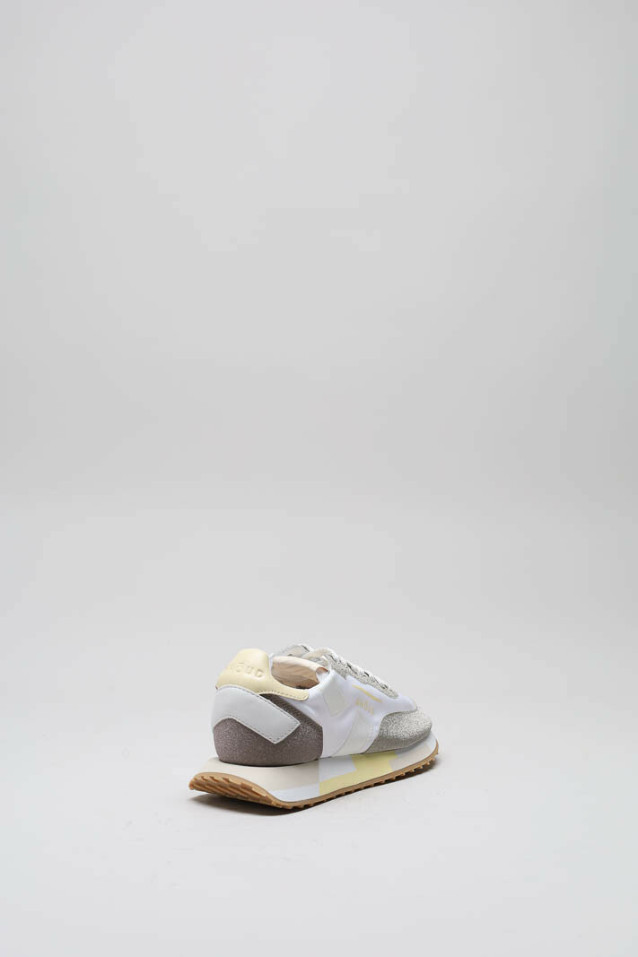 zoom in on Goud Sneaker image Goud Sneaker image