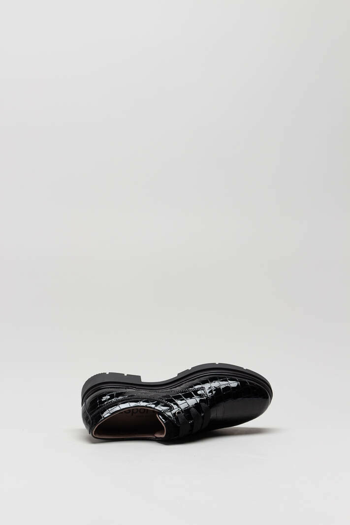 zoom in on Zwart Veterschoen image Zwart Veterschoen image