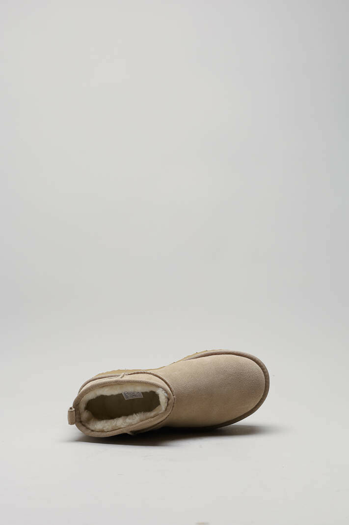 zoom in on Beige Enkellaars plat image Beige Enkellaars plat image