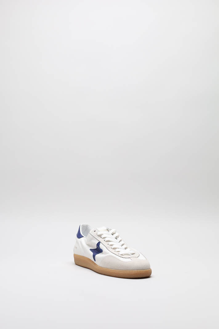 zoom in on Wit Sneaker image Wit Sneaker image