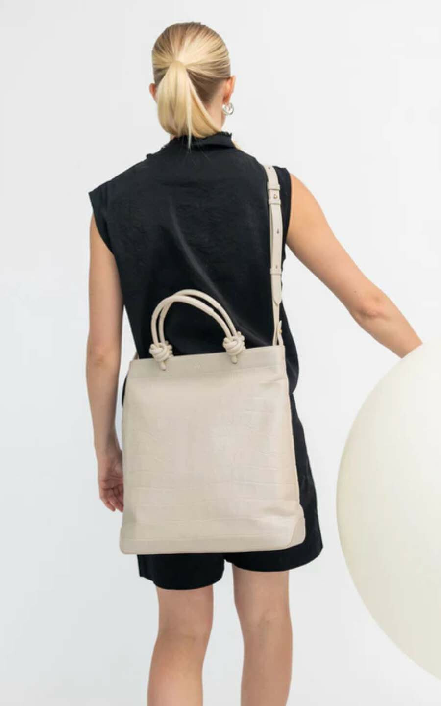 zoom in on Lichtbeige Cross body image Lichtbeige Cross body image