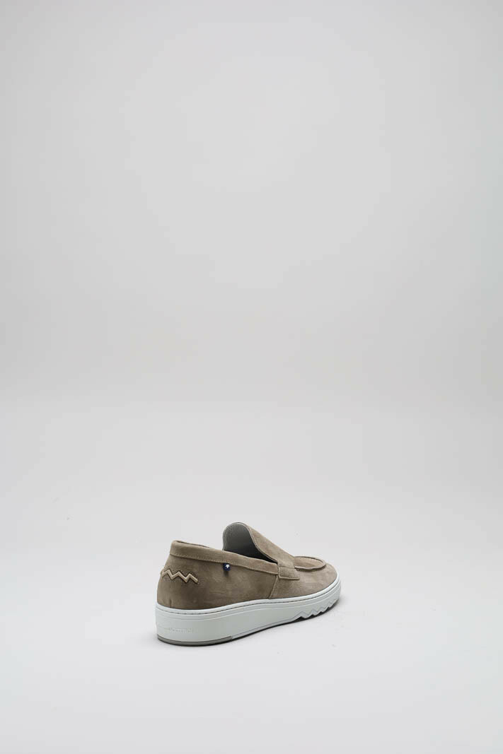 zoom in on Taupe Instapper image Taupe Instapper image
