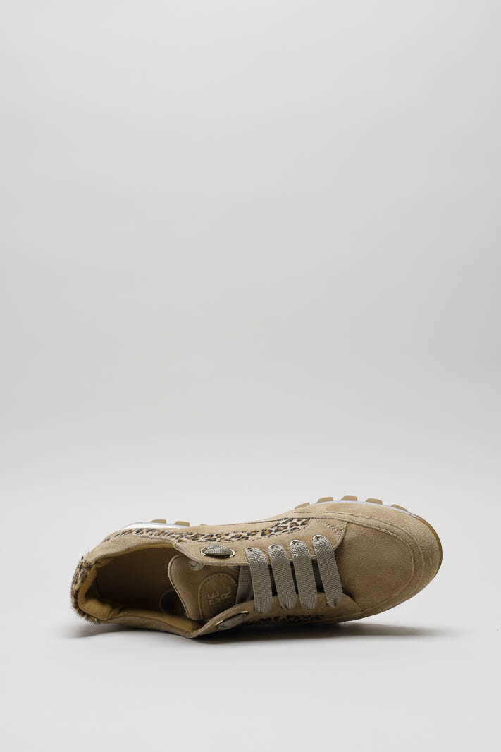 Beige Sneaker image