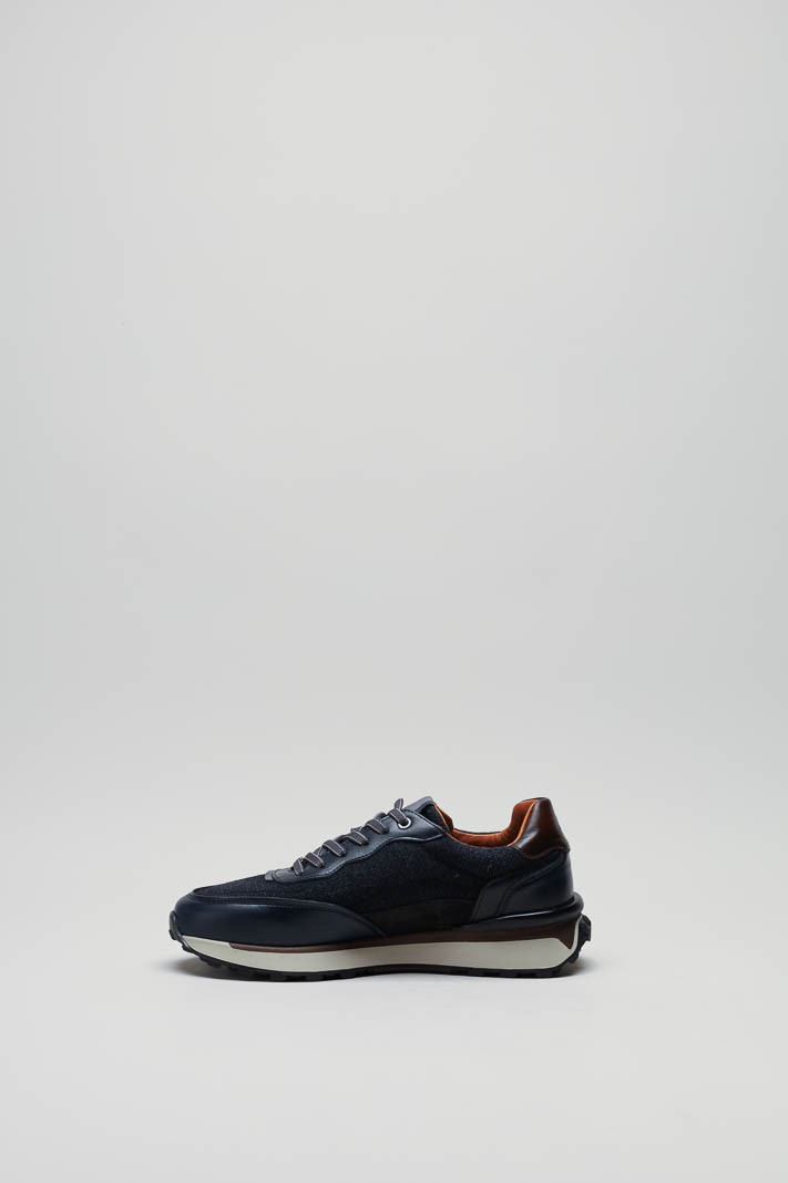 zoom in on Blauw Sneaker image Blauw Sneaker image