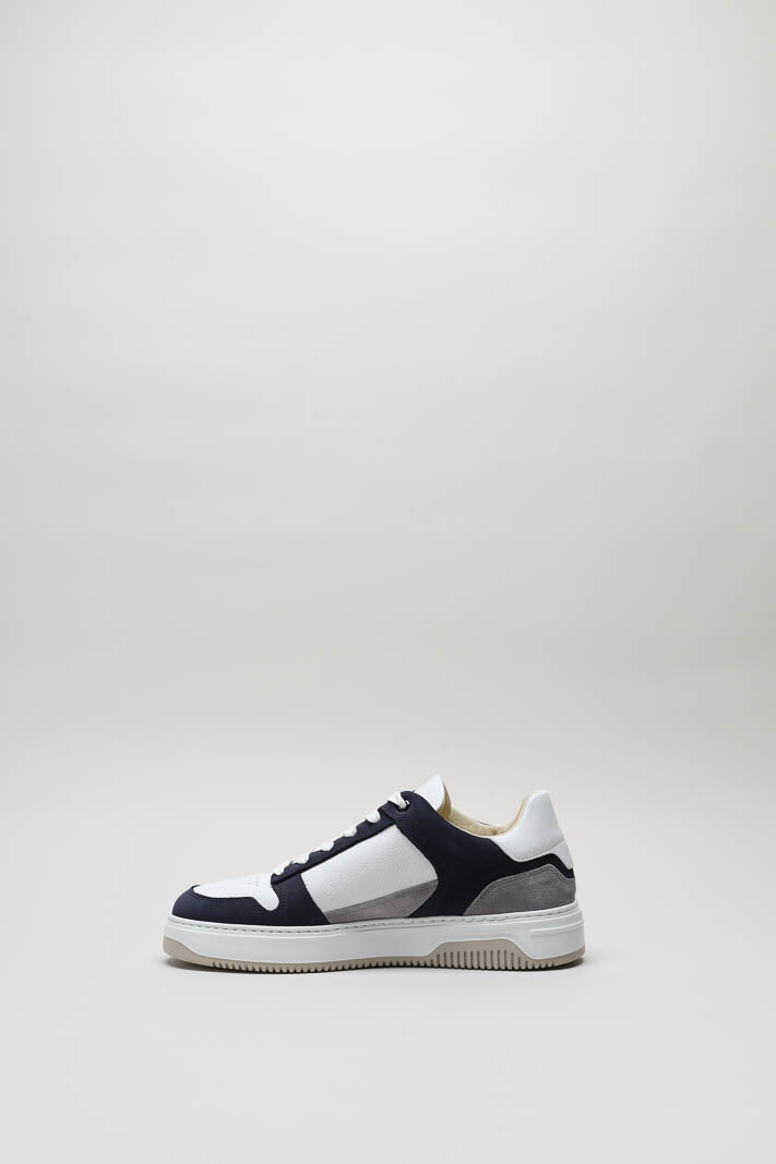 zoom in on Wit Sneaker image Wit Sneaker image