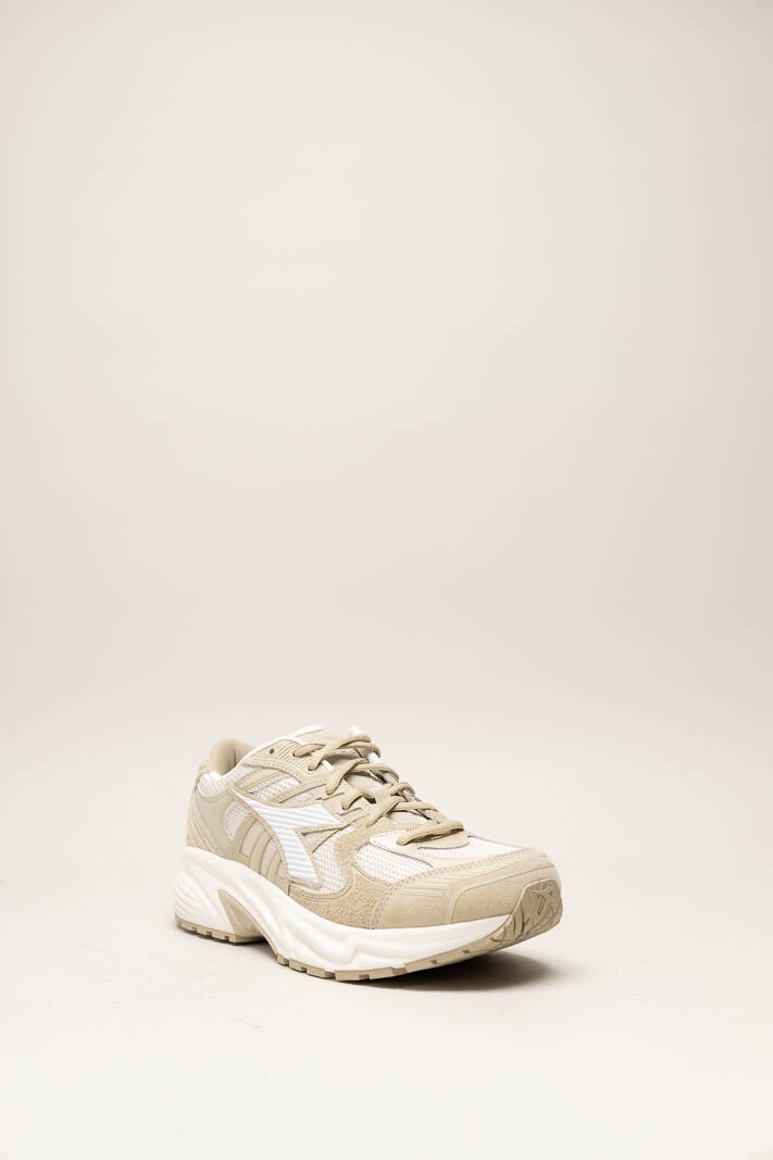 Beige Sneaker