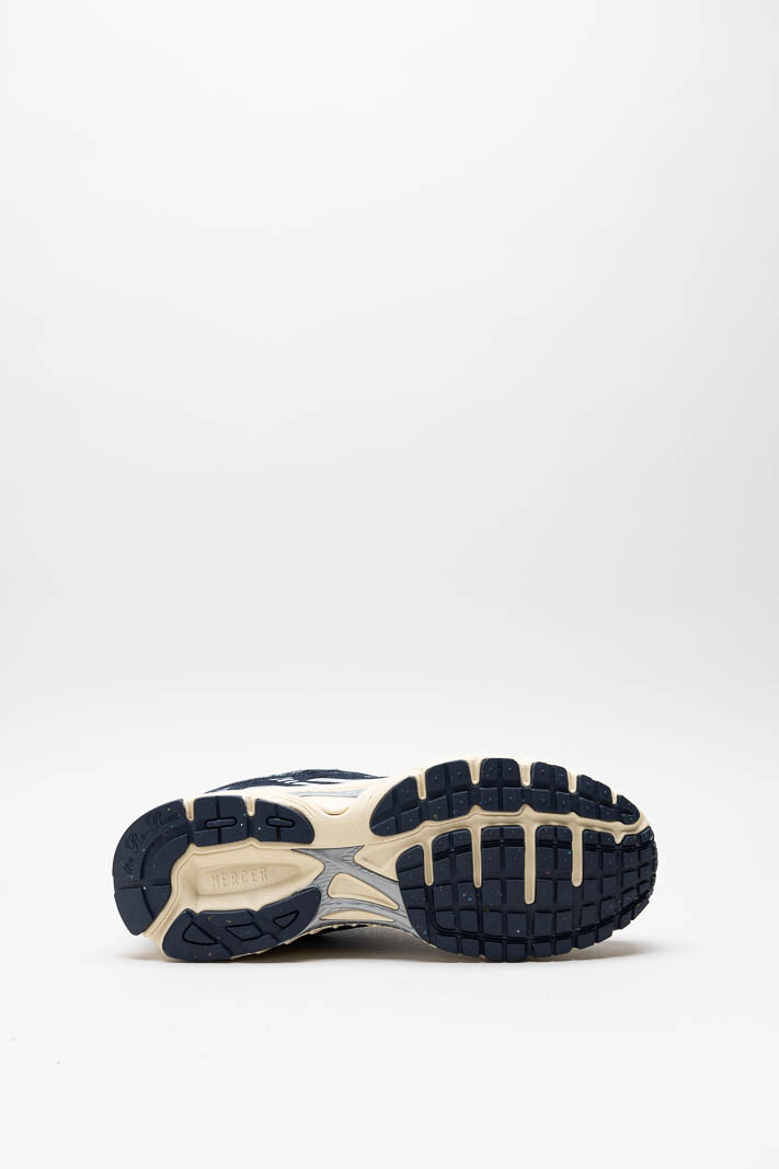 zoom in on Donkerblauw Sneaker image Donkerblauw Sneaker image