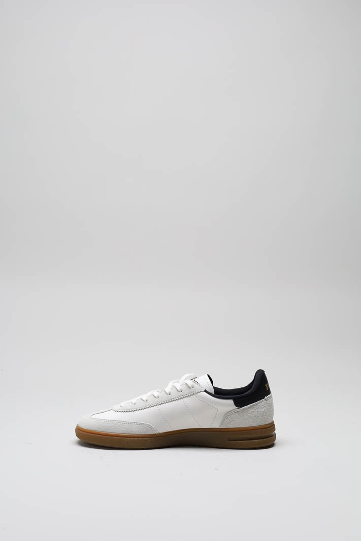 zoom in on Wit Sneaker image Wit Sneaker image