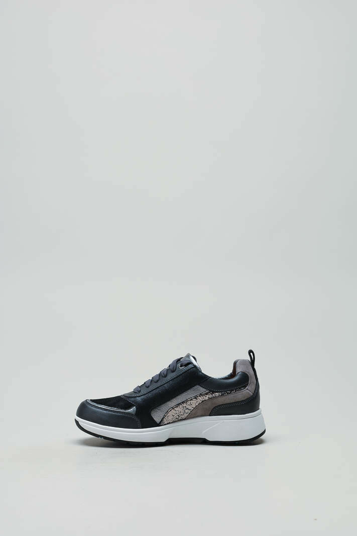 zoom in on Grijs Sneaker image Grijs Sneaker image