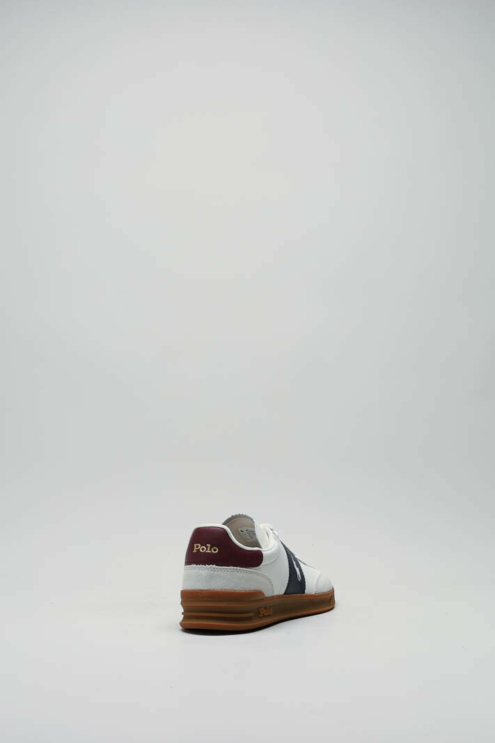 zoom in on Wit Sneaker image Wit Sneaker image