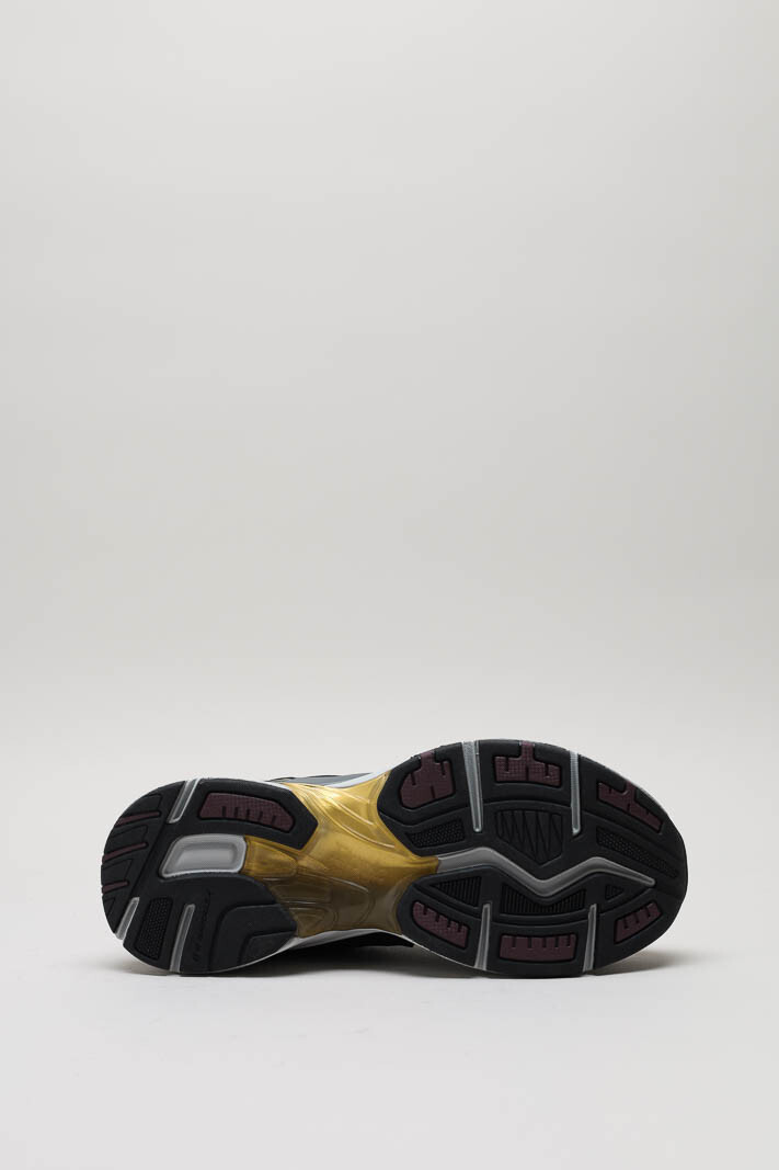 zoom in on Zwart Sneaker image Zwart Sneaker image