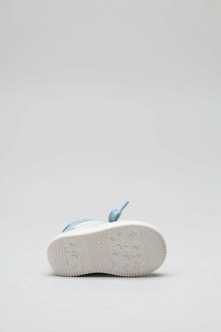 zoom in on Blauw Sneaker image Blauw Sneaker image