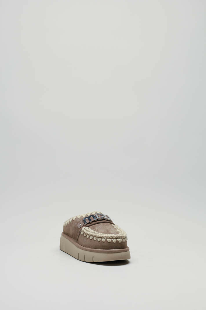 zoom in on Taupe Instapper image Taupe Instapper image