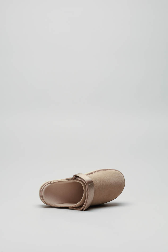 zoom in on Beige Muiltje image Beige Muiltje image