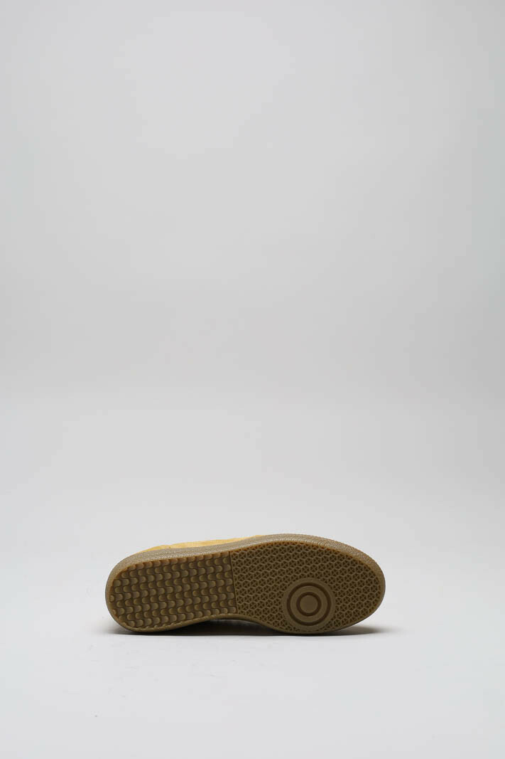 zoom in on Oker Sneaker image Oker Sneaker image