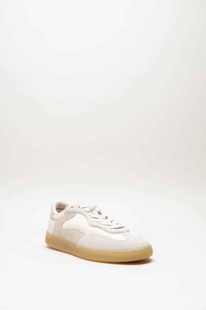 Beige Sneaker