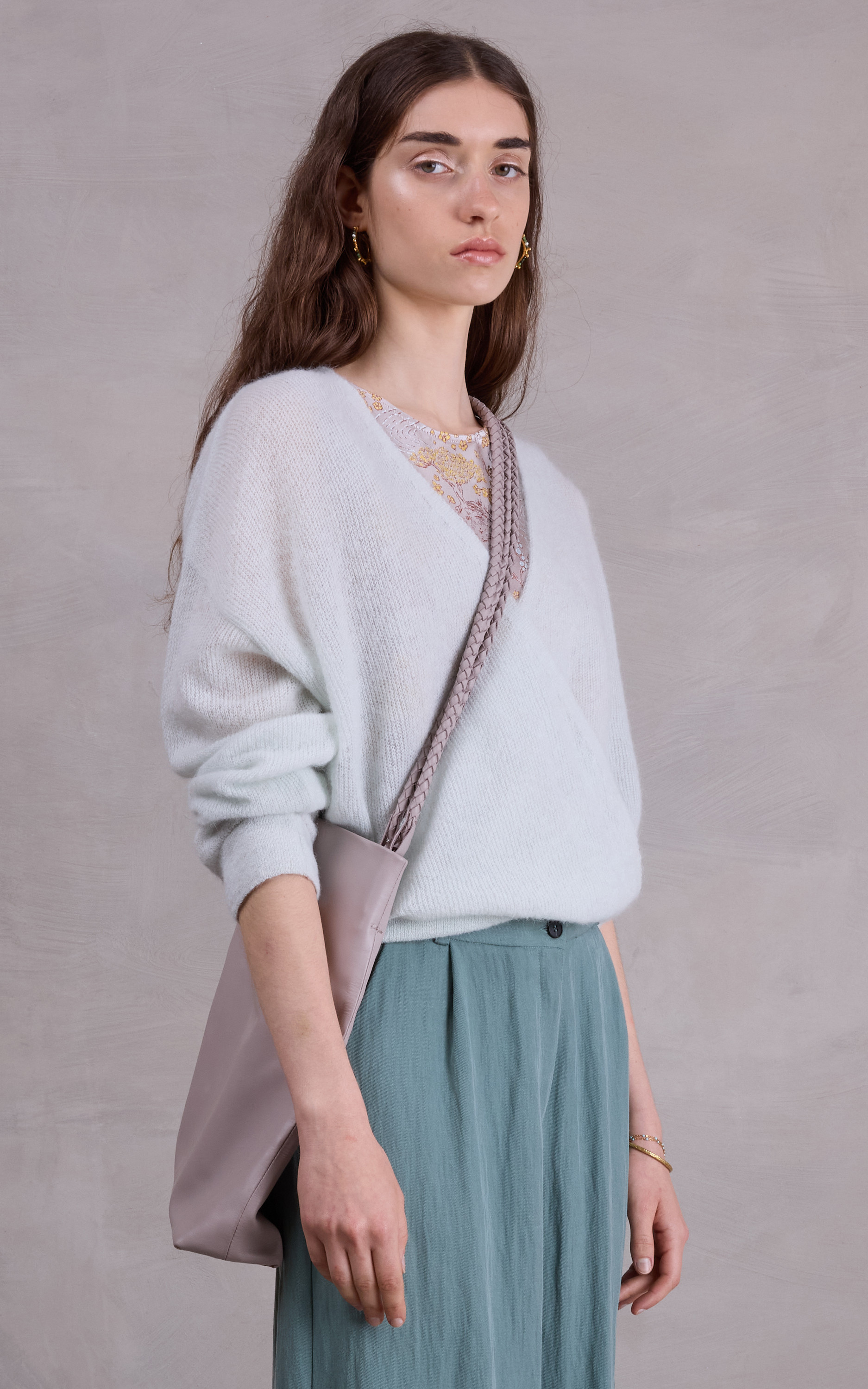 zoom in on Blauw Sweater/trui image Blauw Sweater/trui image