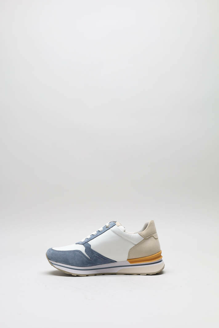 zoom in on Blauw Sneaker image Blauw Sneaker image