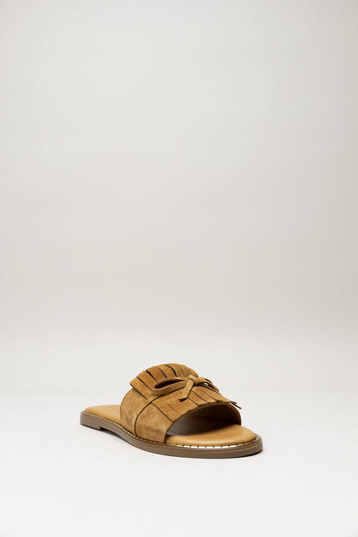 Camel Slipper