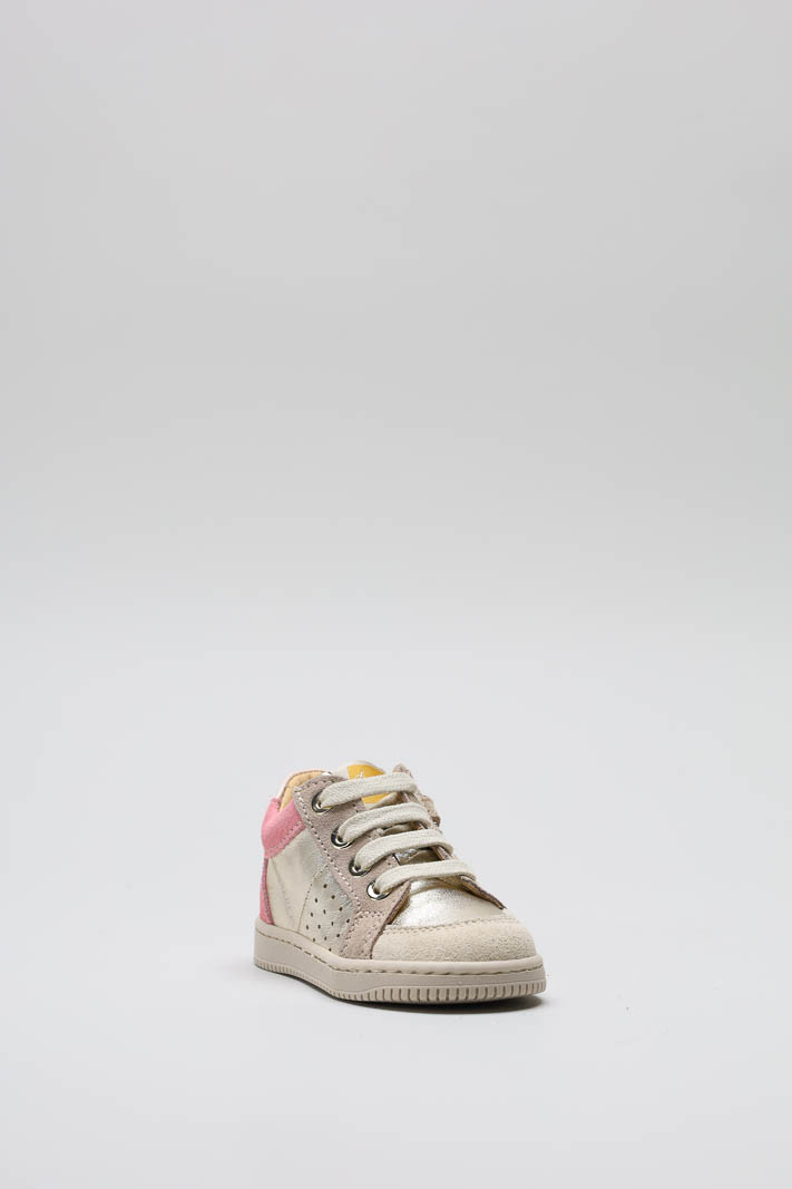 zoom in on Goud Sneaker image Goud Sneaker image