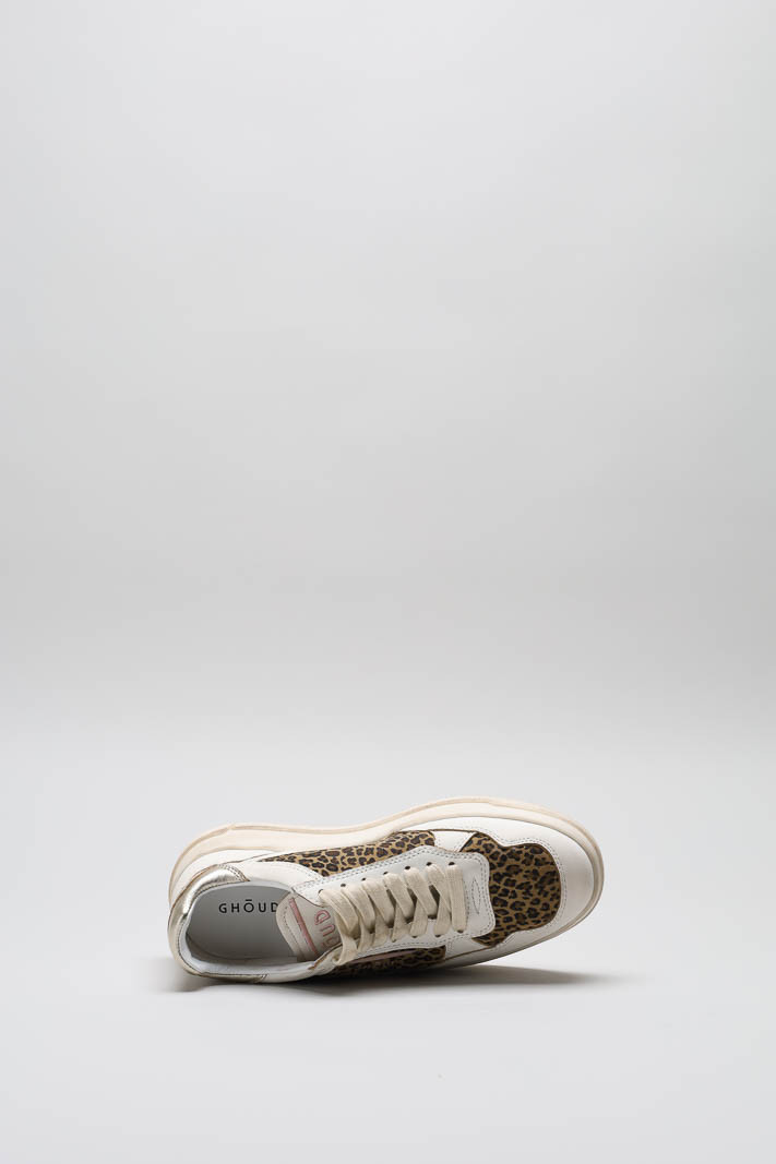 zoom in on Beige Sneaker image Beige Sneaker image