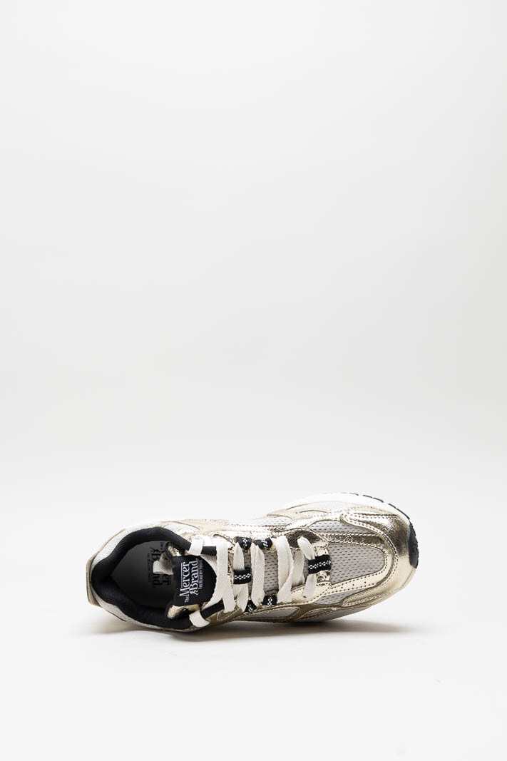 zoom in on Goud Sneaker image Goud Sneaker image