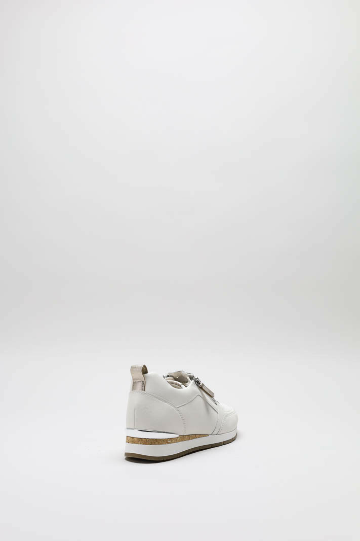 zoom in on Wit Sneaker image Wit Sneaker image