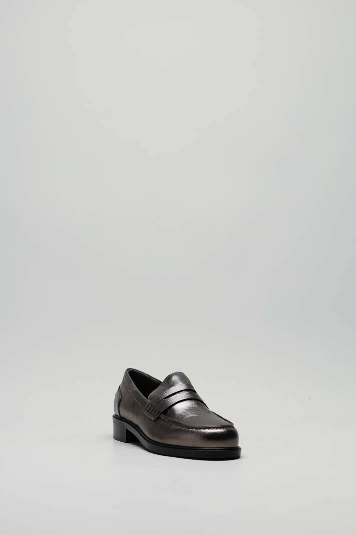 zoom in on Platina Mocassin image Platina Mocassin image