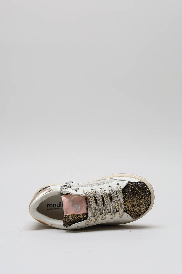 zoom in on Wit Sneaker image Wit Sneaker image