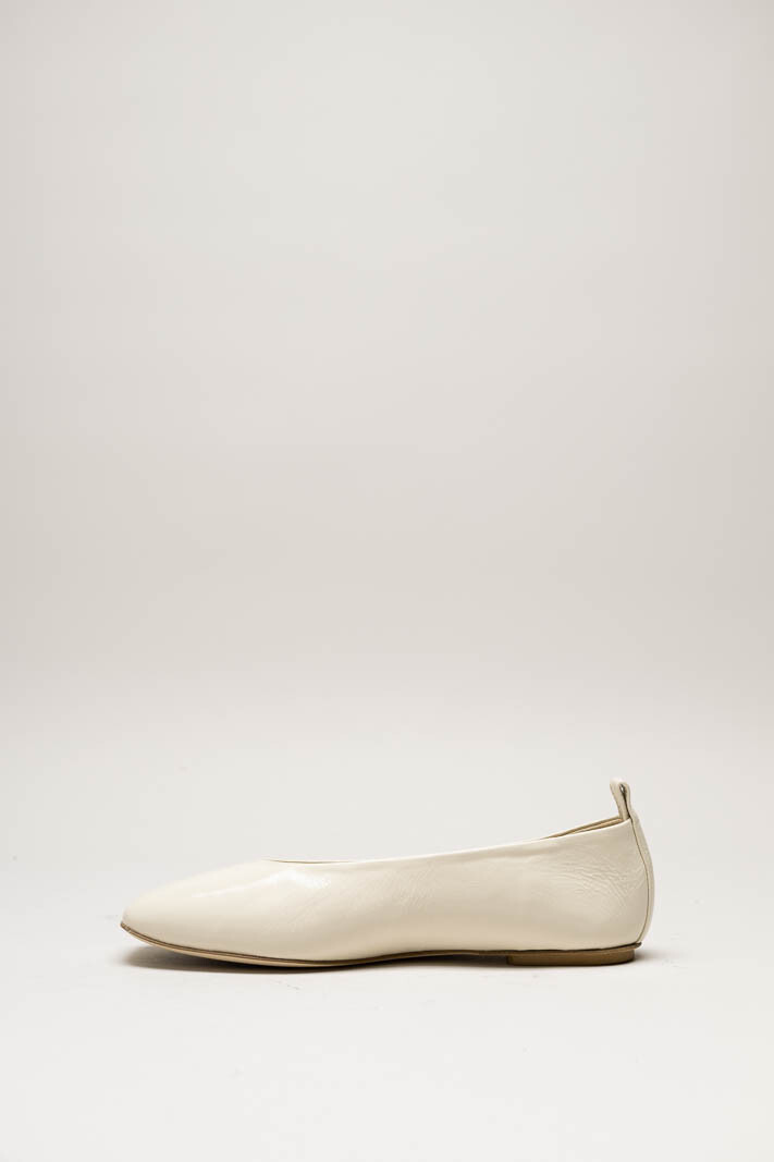 Ecru Ballerina image