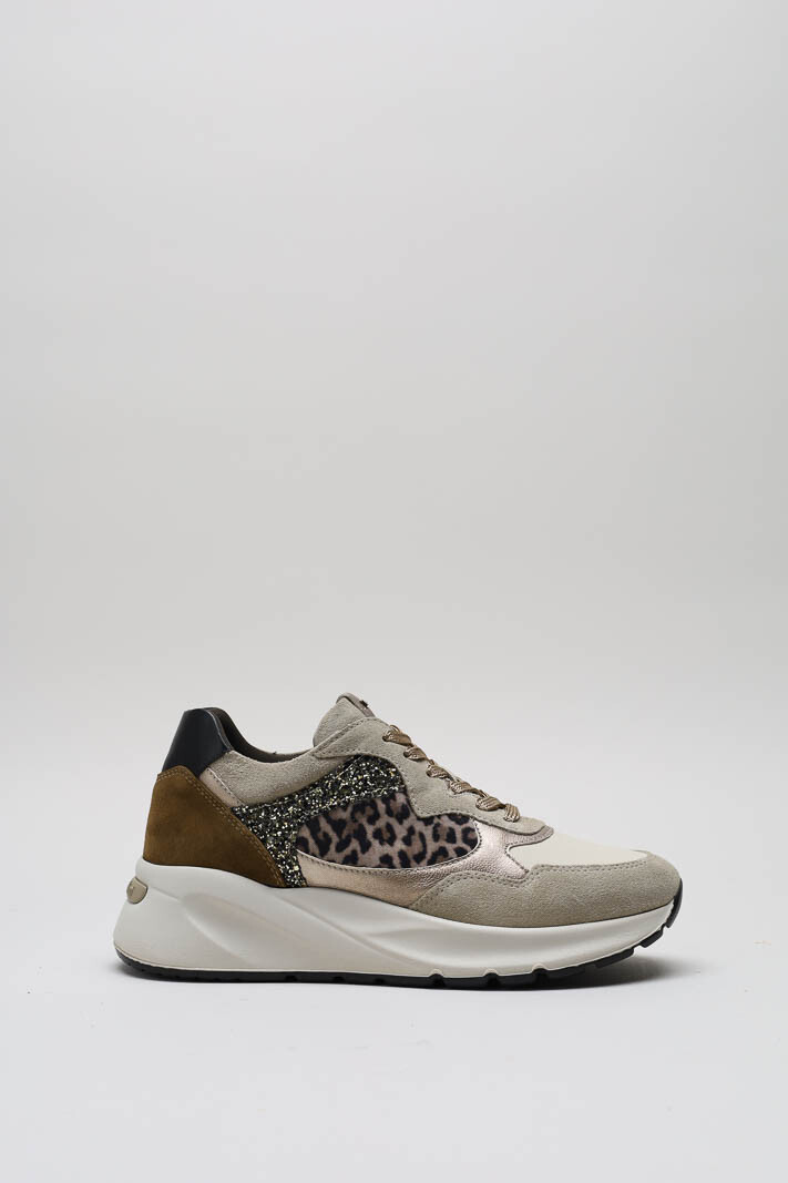 Beige Sneaker