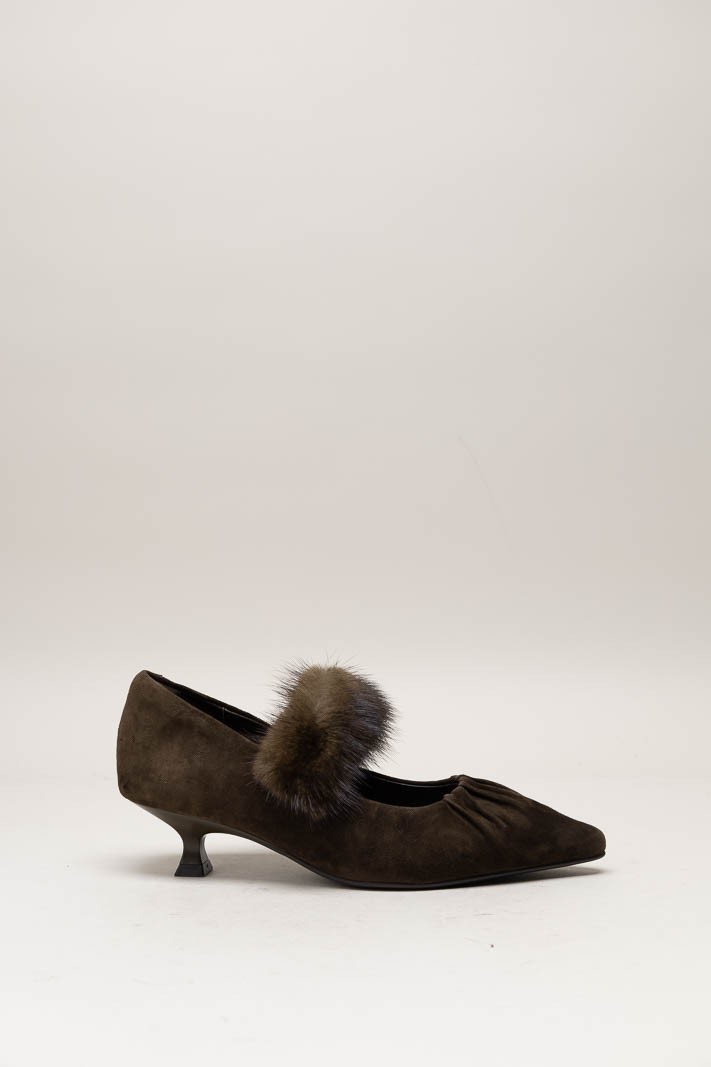 Donkerbruin Pump