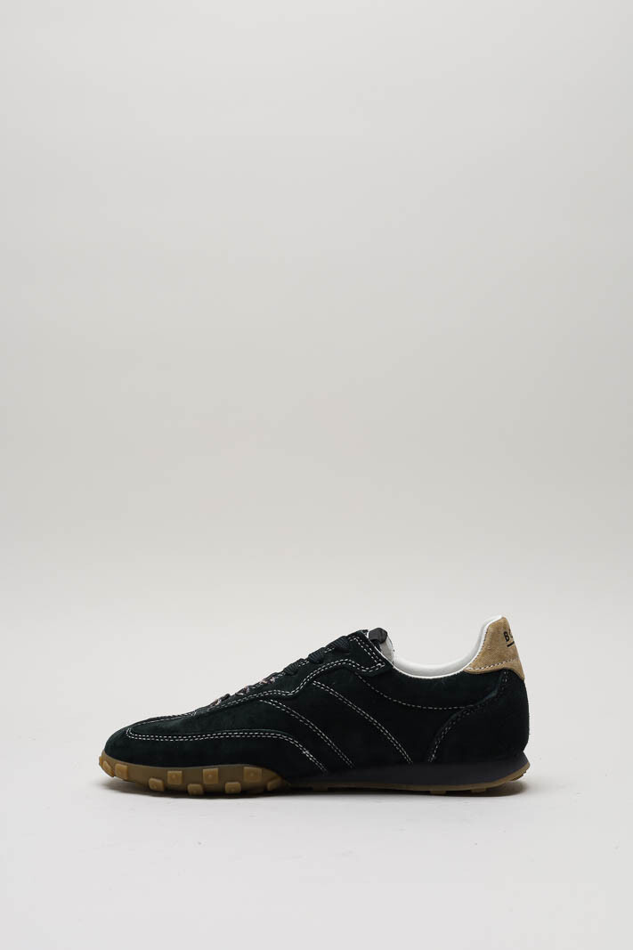 zoom in on Zwart Sneaker image Zwart Sneaker image