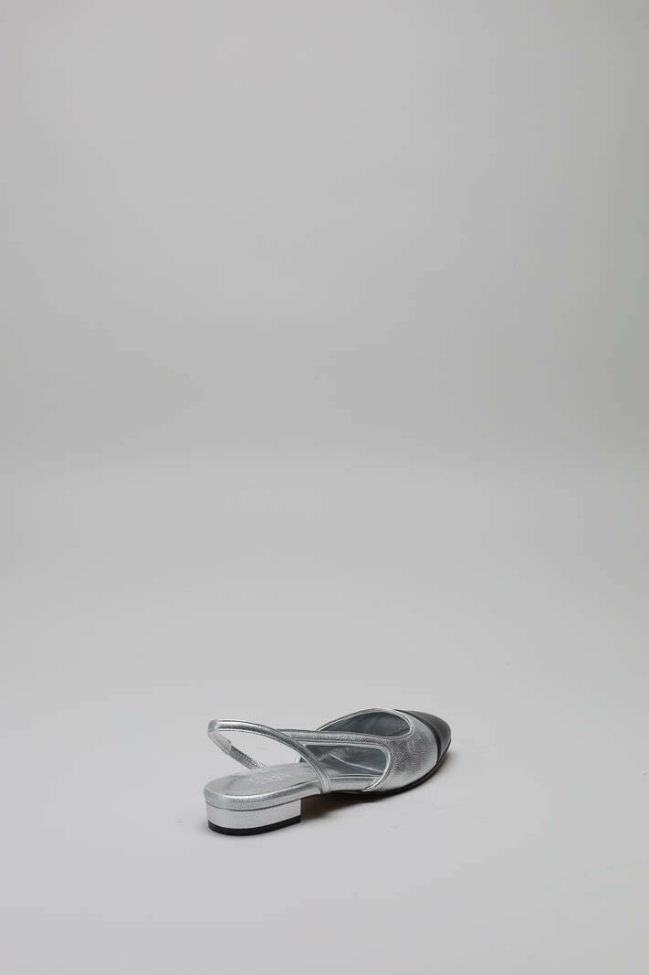 zoom in on Zilver Ballerina image Zilver Ballerina image