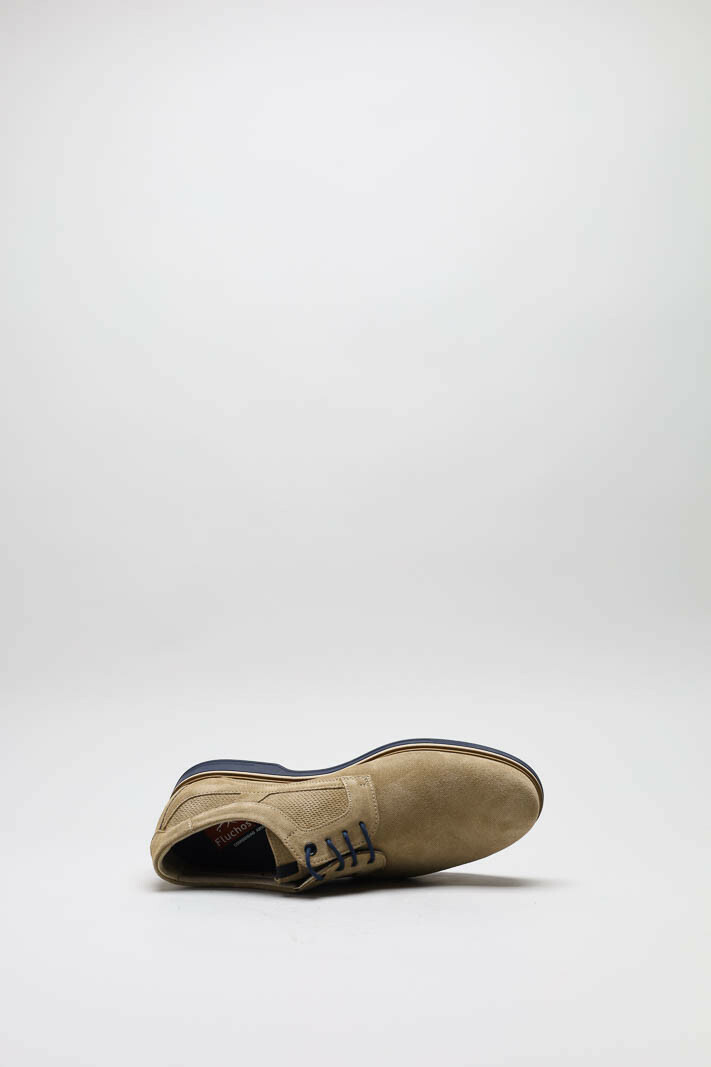 zoom in on Beige Veterschoen image Beige Veterschoen image