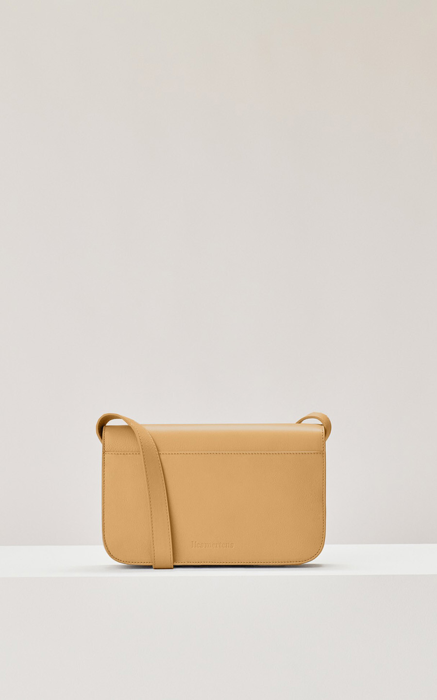Geel Cross body image