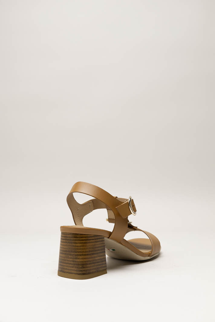 Bruin Sandaal hak image