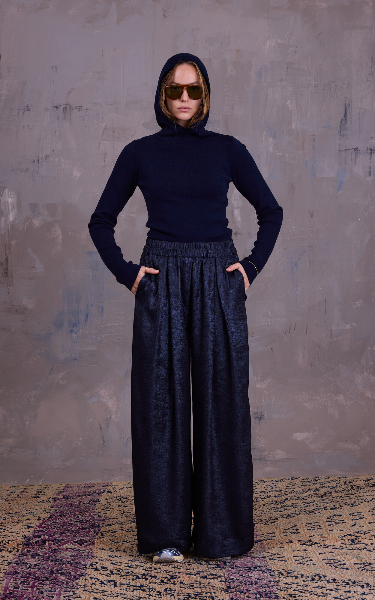 zoom in on Donkerblauw Sweater/trui image Donkerblauw Sweater/trui image