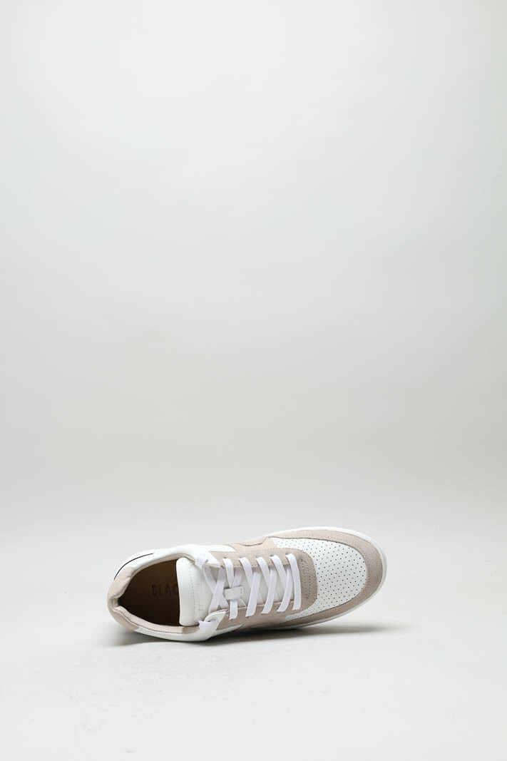 zoom in on Wit Sneaker image Wit Sneaker image