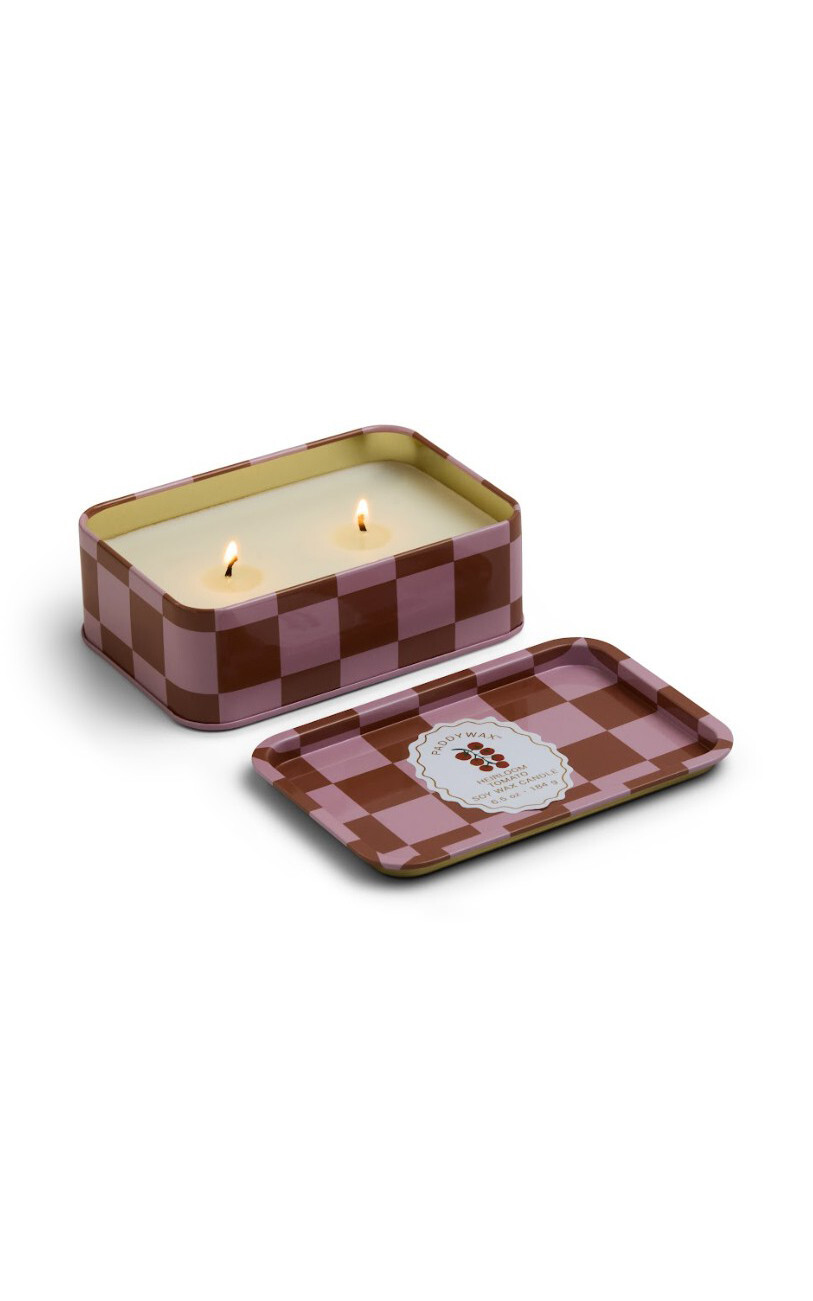 Rood Kaarsen en kaarsenhouders