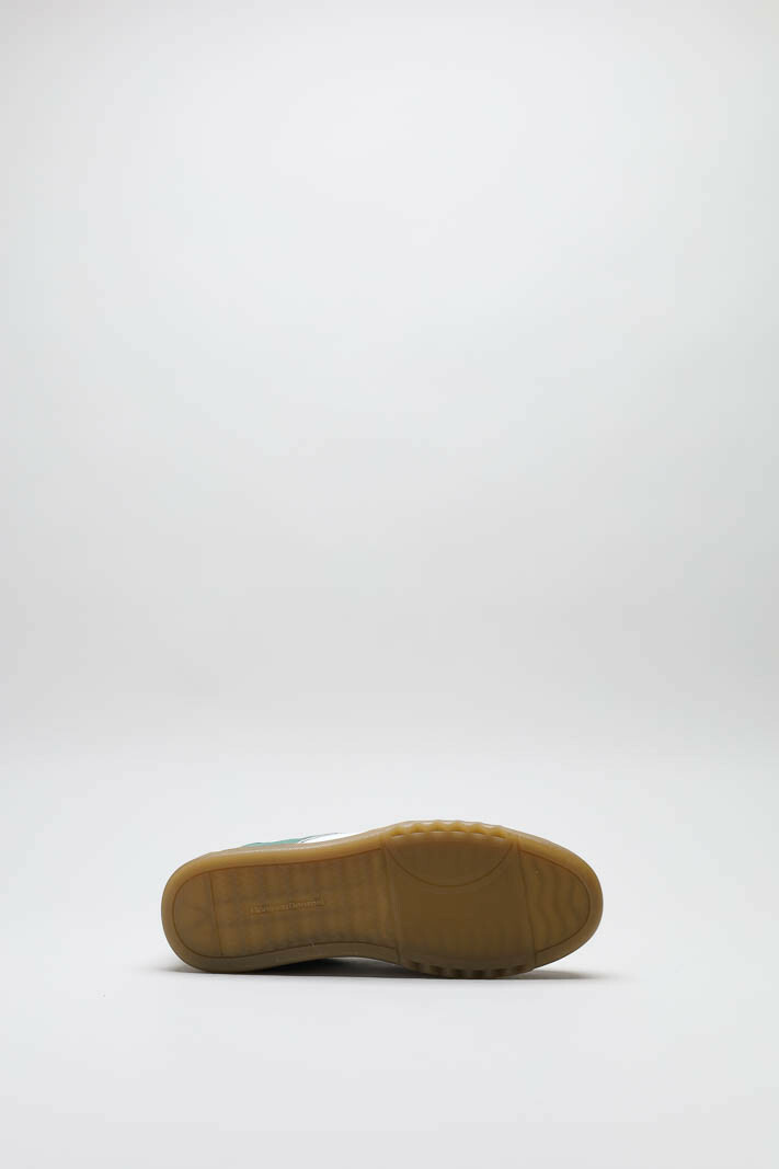 zoom in on Wit Sneaker image Wit Sneaker image