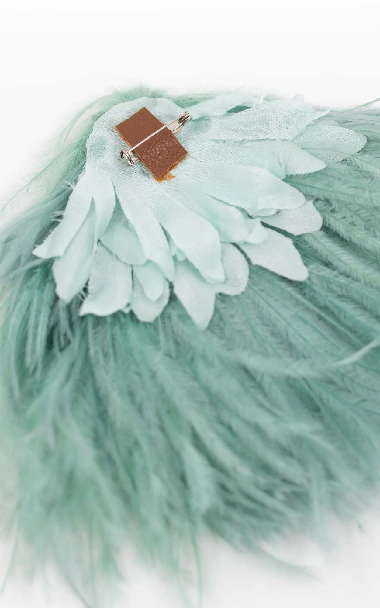 Watergroen Broche image