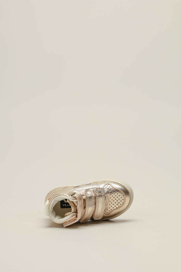 zoom in on Goud Sneaker image Goud Sneaker image