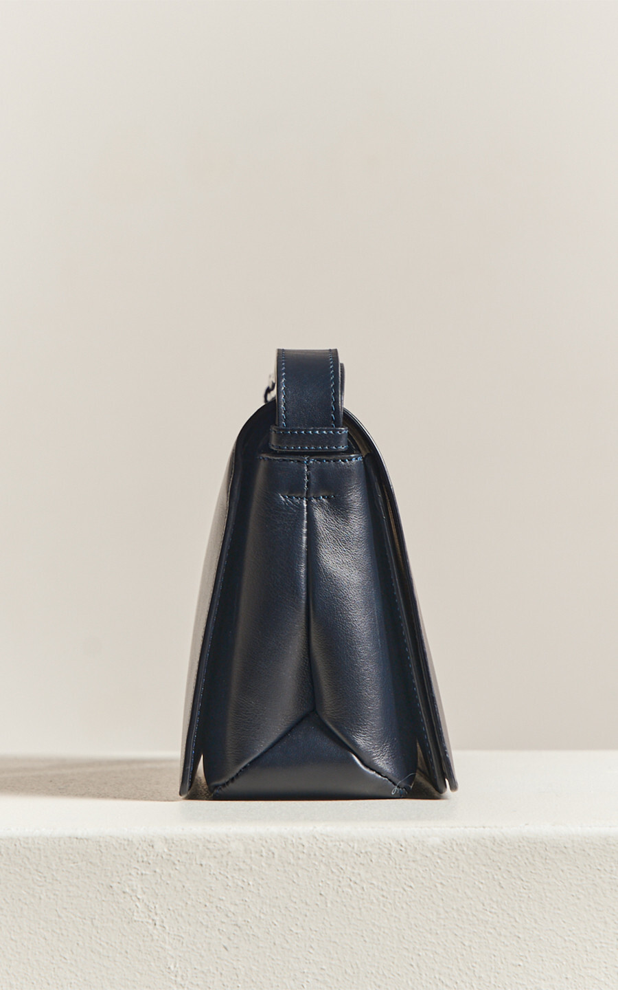 Donkerblauw Cross body image