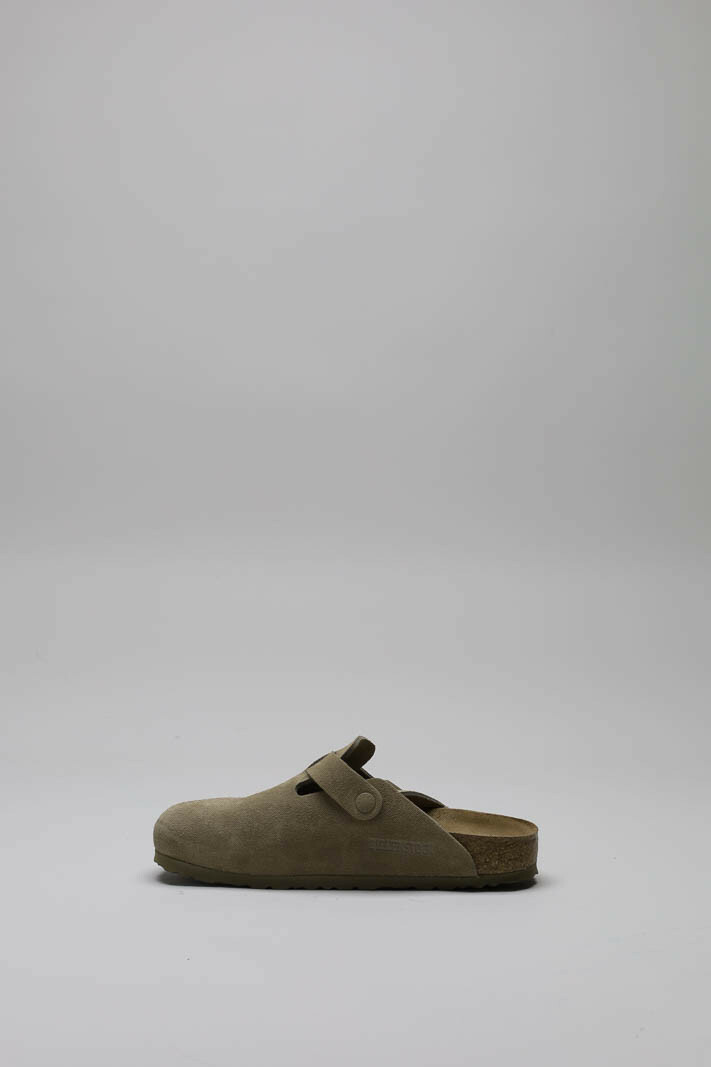 zoom in on Kaki Muiltje image Kaki Muiltje image