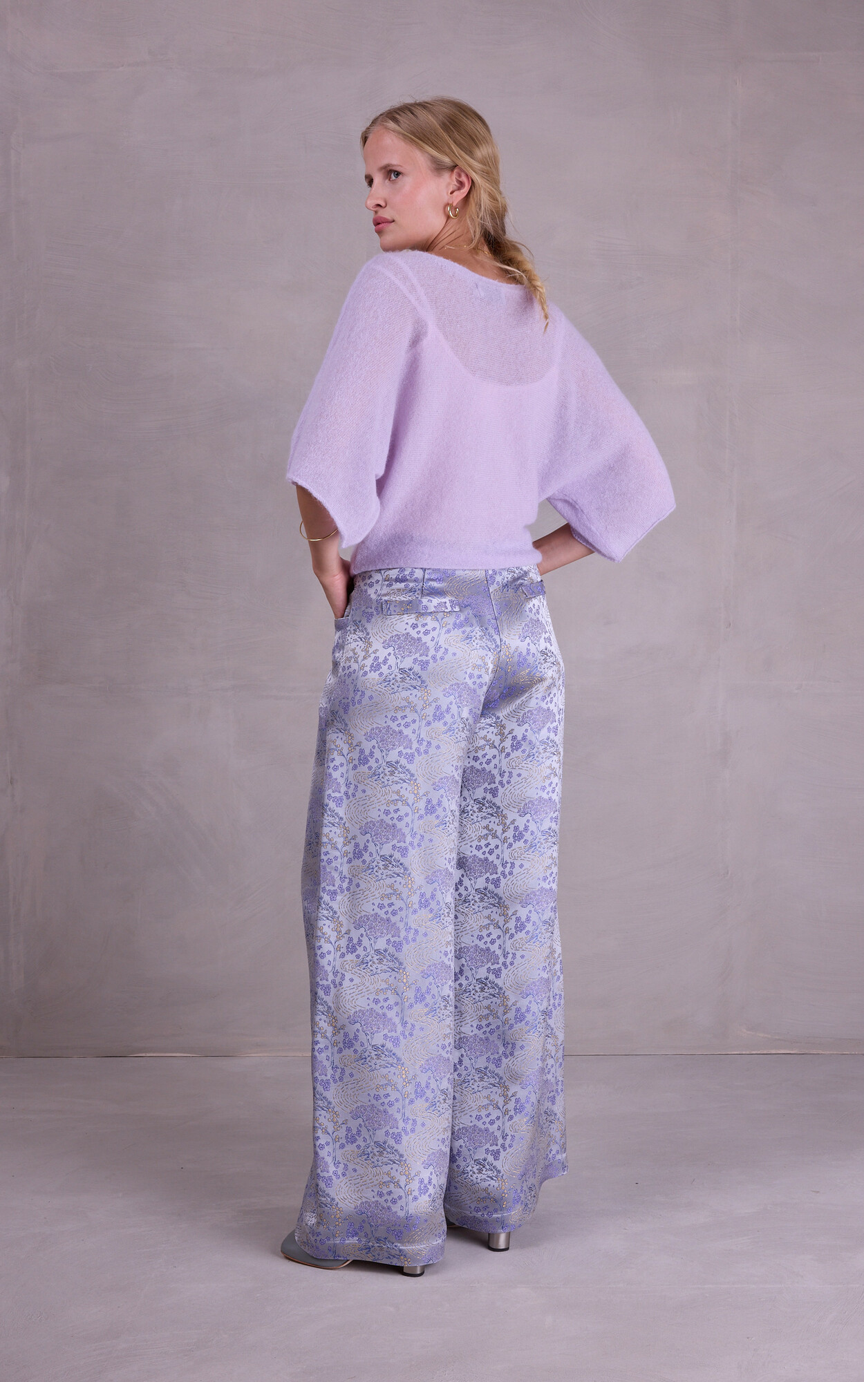 zoom in on Blauw Broek image Blauw Broek image