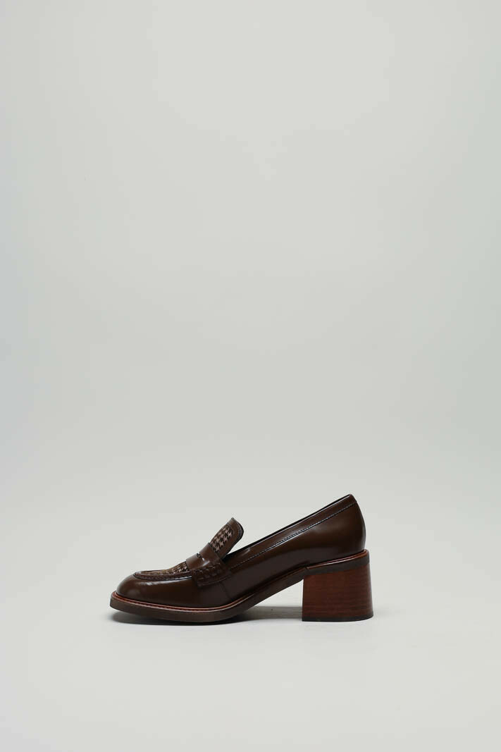 zoom in on Bruin Mocassin hak image Bruin Mocassin hak image