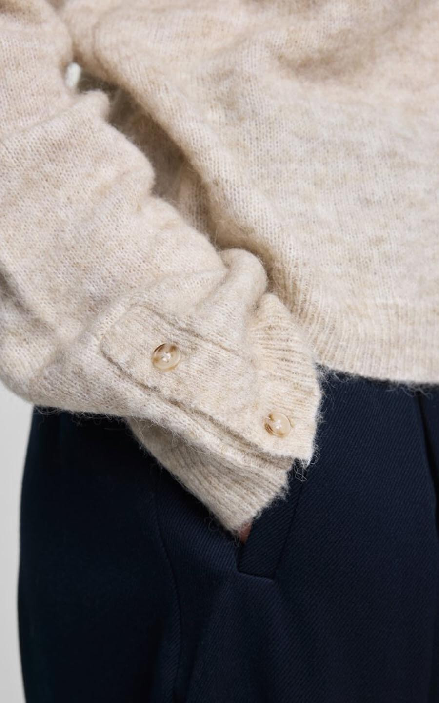 zoom in on Beige Sweater/trui image Beige Sweater/trui image
