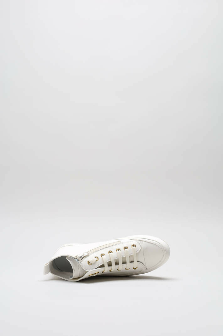 zoom in on Wit Sneaker image Wit Sneaker image