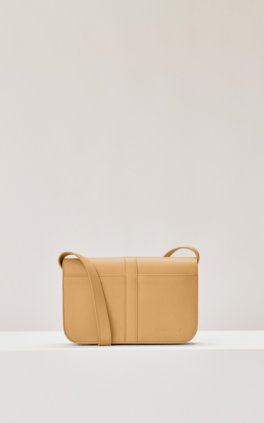 Geel Cross body image